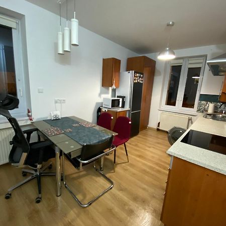 Apartament Czytelnia - Parking Gratis Poznan Luaran gambar